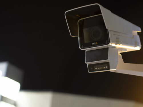 AXIS Q1656-DLE bezpečnostní kamera kombinující video s radarem